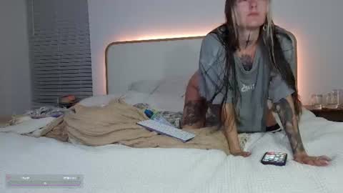Snapshot of poppyquinn chatting on 16, 6, 2026 PoppyQuinn online show from 16, 6, 2026
