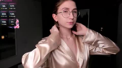 Elizabeth online show from 18, 11, 2025