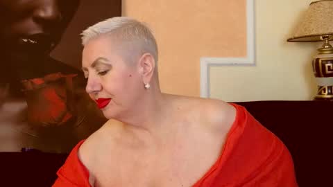 Snapshot of posh_lady chatting on 7, 10, 2025 LADY POSH online show from 7, 10, 2025