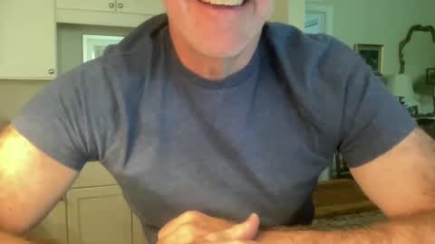 Snapshot of post01card chatting on 20, 9, 2025 Post online show from 20, 9, 2025