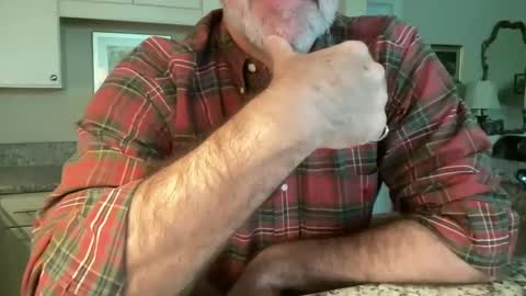 Snapshot of post01card chatting on 5, 10, 2025 Post online show from 5, 10, 2025