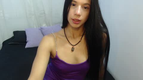Snapshot of power_love_lemon chatting on 8, 10, 2025 power_love_lemon online show from 8, 10, 2025