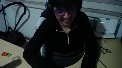 powerfulzeus2 online show from 10, 10, 2025