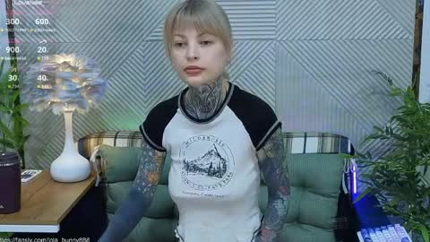 Lola online show from 12, 4, 2026