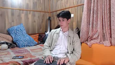 chris independent  online show from 17, 2, 2025