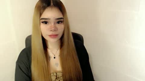 MAXXINE online show from 12, 4, 2026