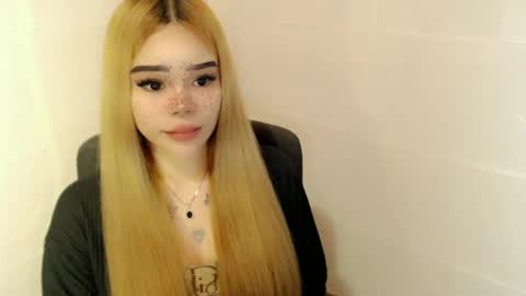 Snapshot of preciousangel69xxx chatting on 29, 6, 2026 MAXXINE online show from 29, 6, 2026