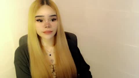 Snapshot of preciousangel69xxx chatting on 14, 7, 2026 MAXXINE online show from 14, 7, 2026