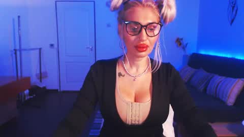 Victoria online show from 21, 12, 2024