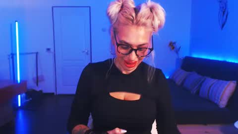 Victoria online show from 24, 12, 2024