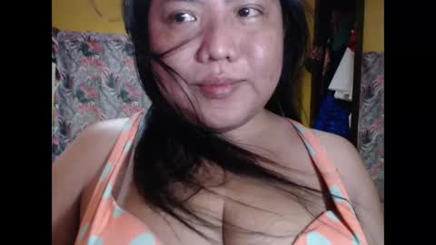 Snapshot of pregnant4twins chatting on 1, 3, 2026 BEING SINGLE PREGNANT HAVING TWINS IS NOT EASY SO PLS DONT MAKE ME STRESS IF YOU CANT HELP BE CONSIDERATETHANK YOU online show from 1, 3, 2026