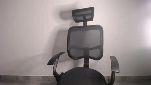 Snapshot of present_the_magic chatting on 21, 1, 2025 Plux online show from 21, 1, 2025