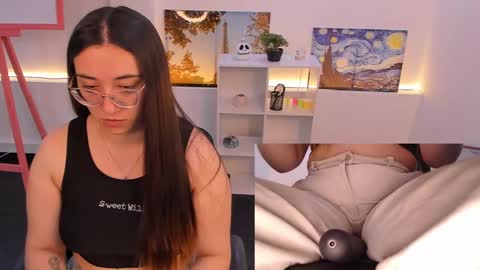 Camila  online show from 16, 10, 2025