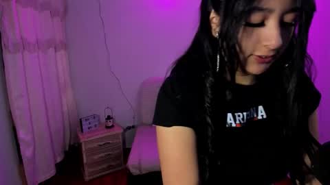 pretti scarlett online show from 18, 11, 2025