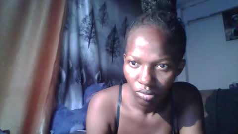 Snapshot of prettie_petitee chatting on 8, 2, 2026 prettie_petitee online show from 8, 2, 2026
