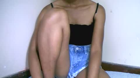 prettiethalia online show from 30, 10, 2025