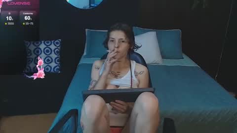 pretty_cristal22 online show from 20, 12, 2025