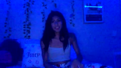 Snapshot of pretty_girl828687 chatting on 15, 10, 2025 pretty_girl828687 online show from 15, 10, 2025