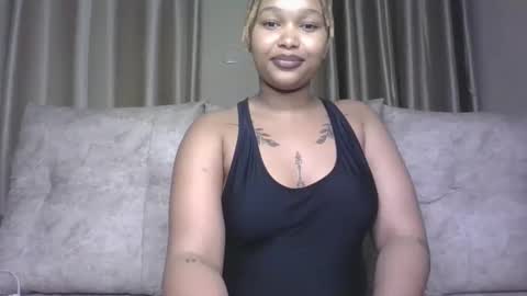 Snapshot of pretty_little_baibe chatting on 24, 10, 2025 Tracy online show from 24, 10, 2025