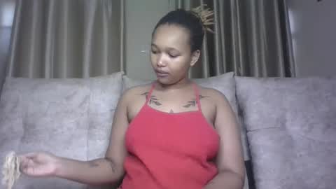 Snapshot of pretty_little_baibe chatting on 11, 11, 2025 Tracy online show from 11, 11, 2025