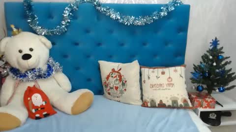 pretty_malika online show from 12, 12, 2024