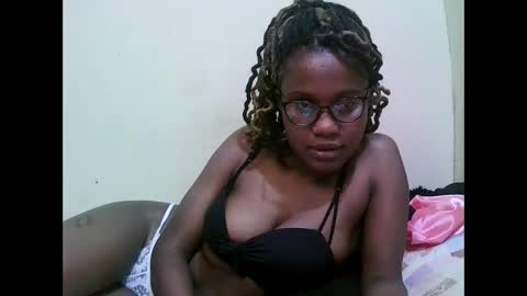 Snapshot of pretty_mellan chatting on 7, 2, 2025 pretty_mellan online show from 7, 2, 2025