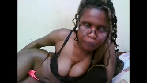 Snapshot of pretty_mellan chatting on 8, 3, 2025 pretty_mellan online show from 8, 3, 2025