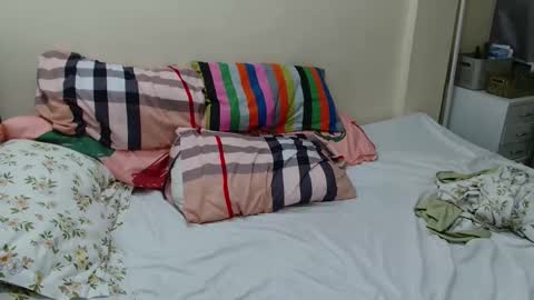 PrettyAsian098 online show from 10, 10, 2025