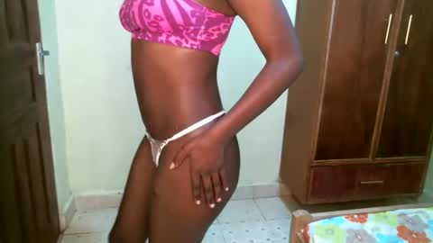 SaraCattra online show from 23, 2, 2025