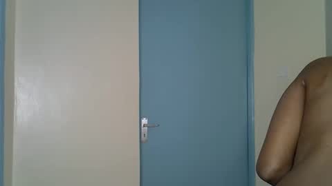 SaraCattra online show from 10, 10, 2025