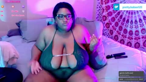 Snapshot of prettybabee120 chatting on 11, 12, 2024 Miss Pretty online show from 11, 12, 2024