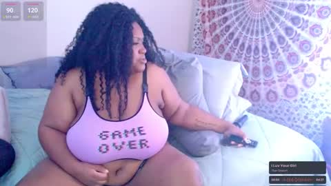 Snapshot of prettybabee120 chatting on 30, 9, 2025 Miss Pretty online show from 30, 9, 2025
