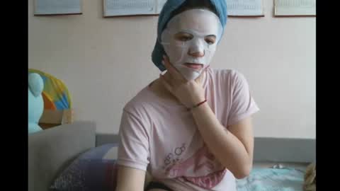 Snapshot of prettybella_7 chatting on 27, 2, 2025 Bella online show from 27, 2, 2025