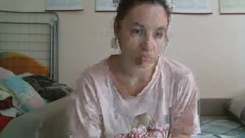 Snapshot of prettybella_7 chatting on 24, 9, 2025 Bella online show from 24, 9, 2025
