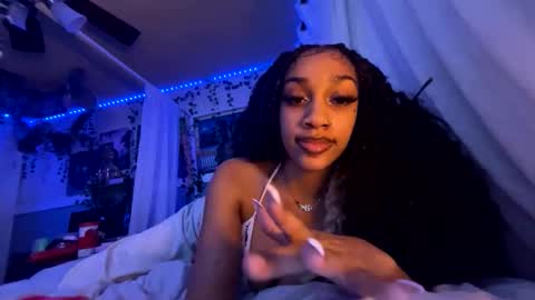 Snapshot of prettyblackgal chatting on 1, 2, 2026 prettyblackgal online show from 1, 2, 2026