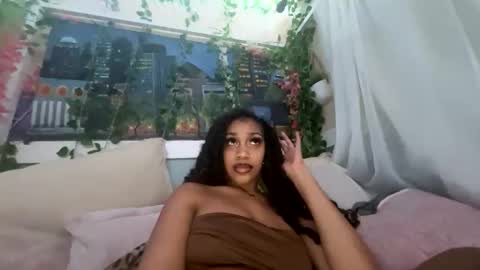 Snapshot of prettyblackgal chatting on 7, 2, 2026 prettyblackgal online show from 7, 2, 2026