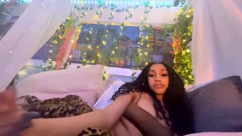Snapshot of prettyblackgal chatting on 8, 2, 2026 prettyblackgal online show from 8, 2, 2026