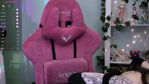 Violet online show from 9, 2, 2026