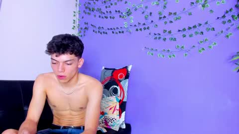 Snapshot of prettybunnies08 chatting on 13, 2, 2025 Enzo Denis online show from 13, 2, 2025