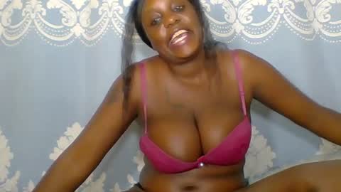 Snapshot of prettydarkskin002 chatting on 24, 6, 2026 SHANIA online show from 24, 6, 2026