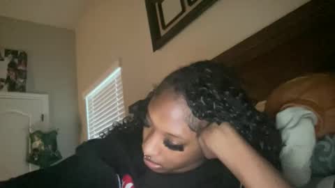 prettyfacefemale online show from 25, 3, 2026