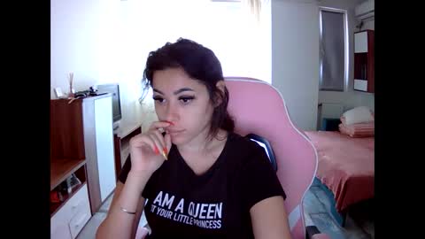 prettyjulliette online show from 27, 9, 2025