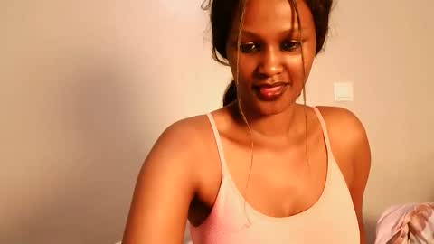 prettykeilaa online show from 15, 4, 2026