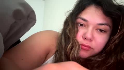 Snapshot of prettylatinamomma01 chatting on 15, 10, 2025 prettylatinamomma01 online show from 15, 10, 2025