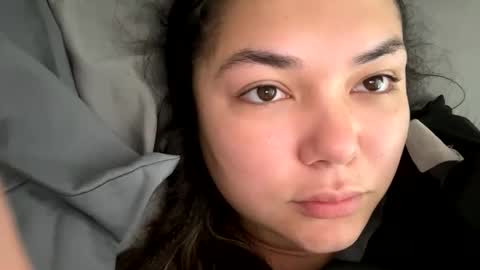 Snapshot of prettylatinamomma01 chatting on 28, 11, 2025 prettylatinamomma01 online show from 28, 11, 2025