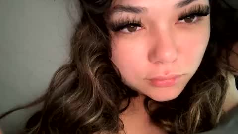Snapshot of prettylatinamomma01 chatting on 3, 12, 2025 prettylatinamomma01 online show from 3, 12, 2025