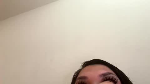 Snapshot of prettylatinamomma01 chatting on 4, 2, 2026 prettylatinamomma01 online show from 4, 2, 2026