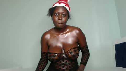 Snapshot of prettyliz1999 chatting on 25, 12, 2024 Lizzy online show from 25, 12, 2024