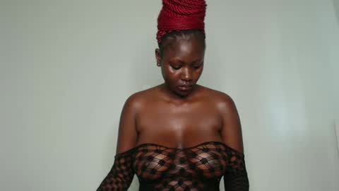 Snapshot of prettyliz1999 chatting on 11, 1, 2025 Lizzy online show from 11, 1, 2025