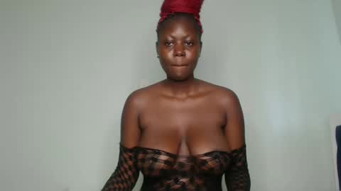 Snapshot of prettyliz1999 chatting on 12, 1, 2025 Lizzy online show from 12, 1, 2025